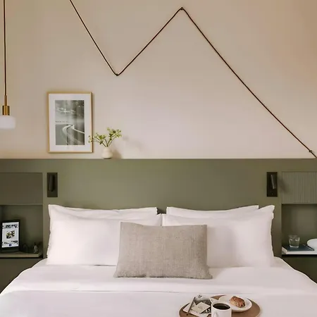 Hotell Yelo Jean Medecin Hotel, Sonder By Marriott Bonvoy